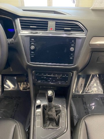 Used 2023 Volkswagen Tiguan SE FWD image 23