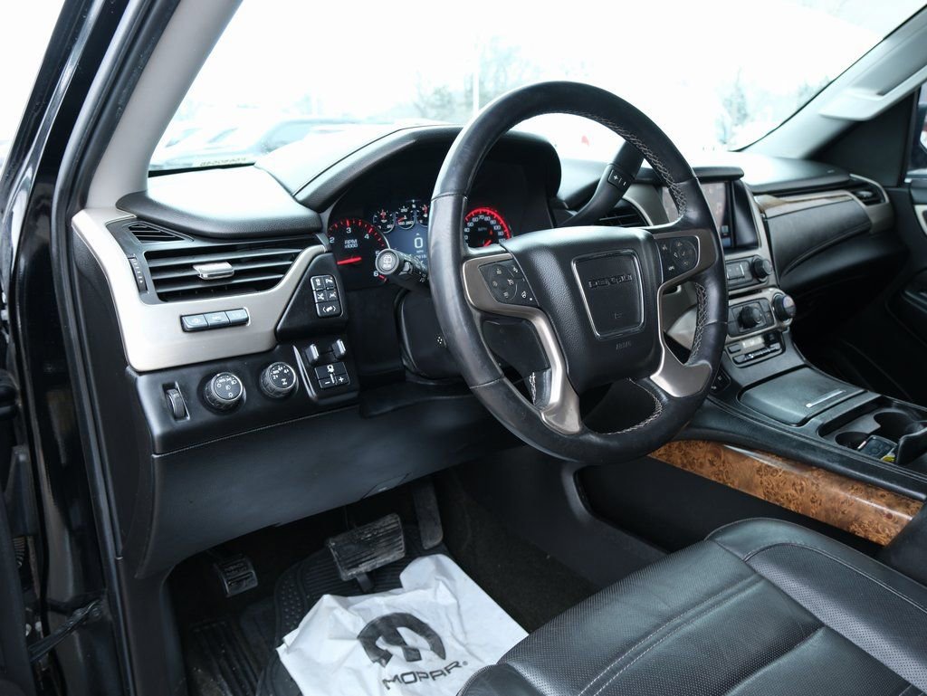 Used 2016 GMC Yukon Denali w/ Open Road Package image 3