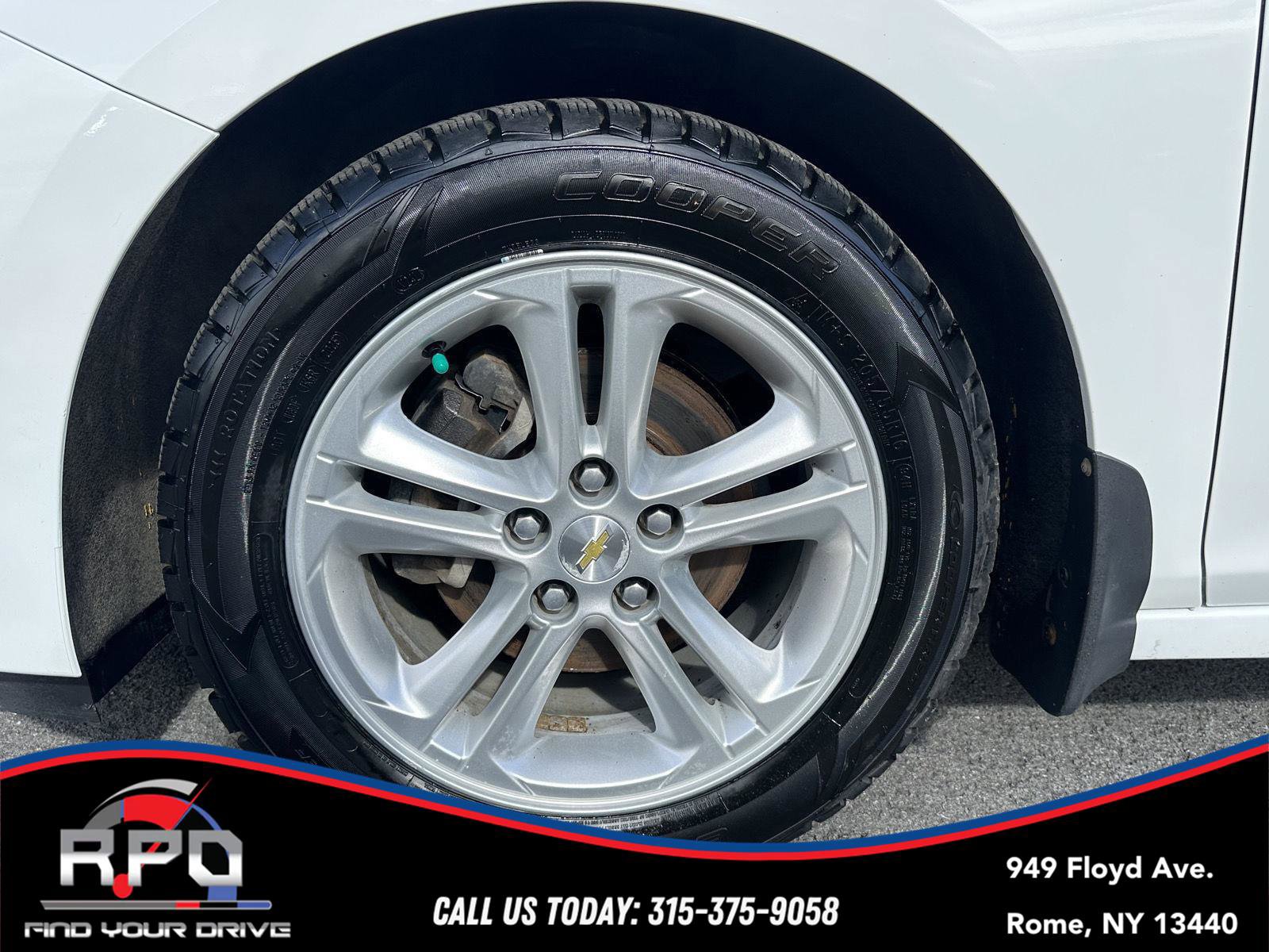 Used 2018 Chevrolet Cruze LT FWD image 10