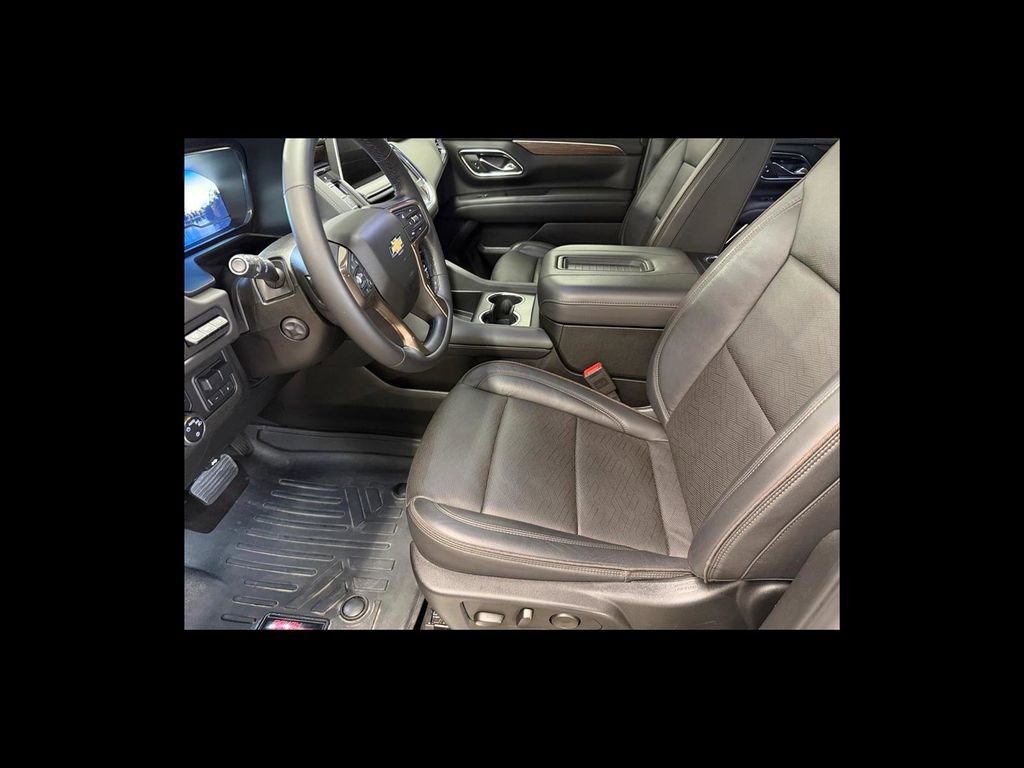 Used 2024 Chevrolet Tahoe High Country w/ Max Trailering Package AWD/4WD image 11
