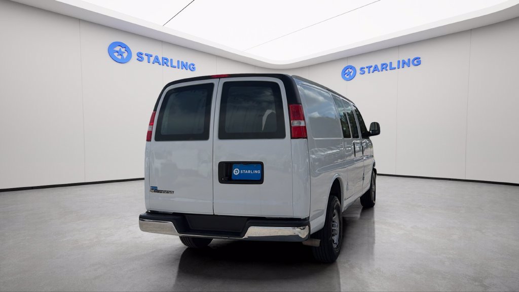 Used 2024 Chevrolet Express 2500 w/ Driver Convenience Package RWD image 8