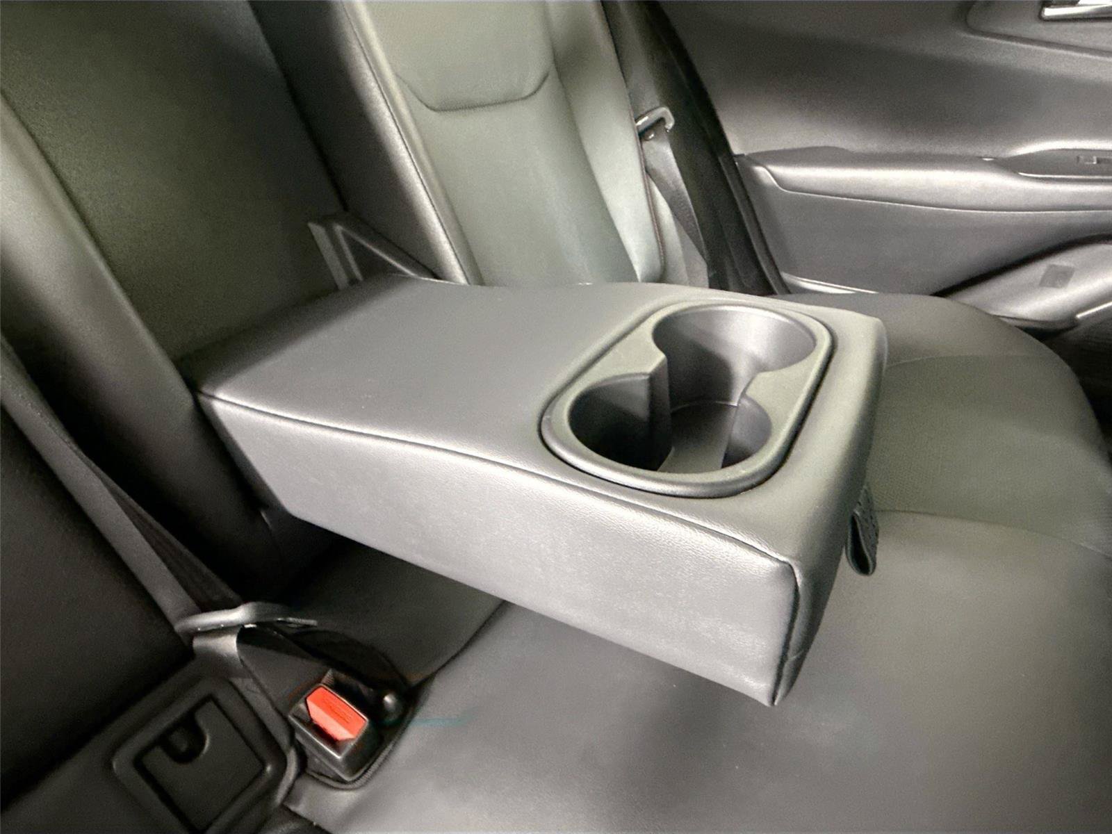 Certified 2025 Toyota Prius Plug-In Hybrid FWD image 37