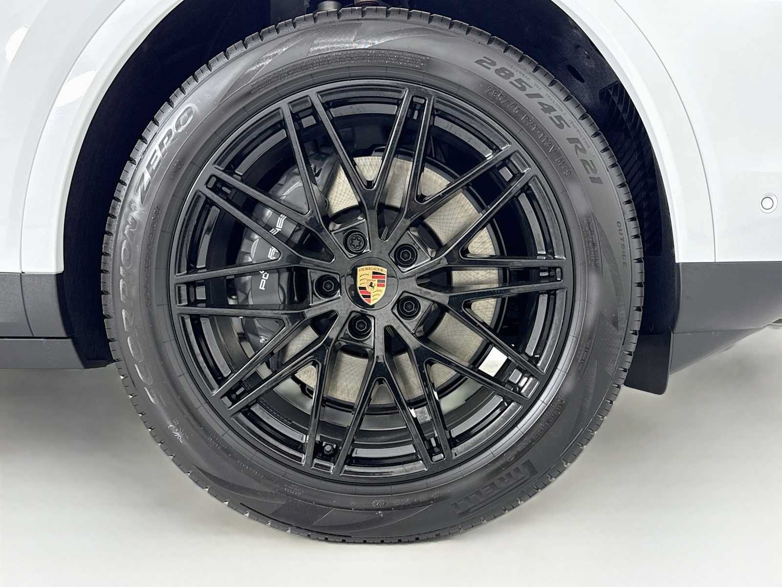 New 2026 Porsche Cayenne Coupe AWD/4WD image 32