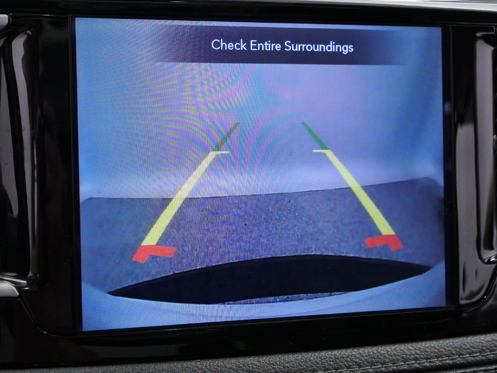 Used 2020 Chrysler Pacifica Limited FWD image 27