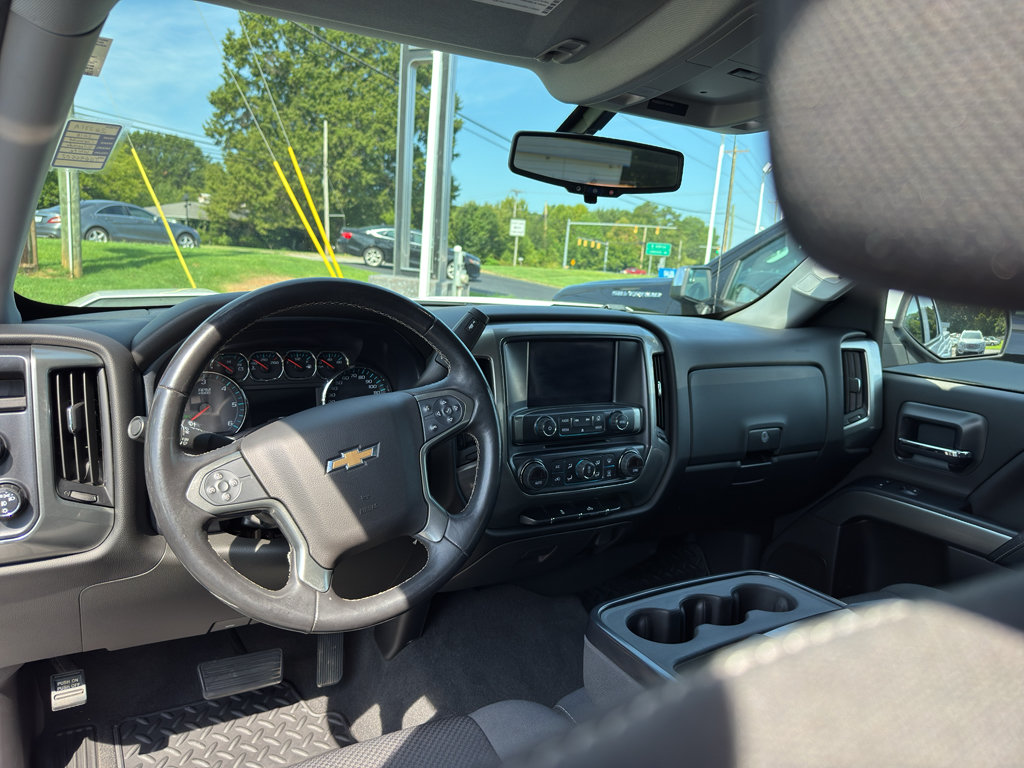 Used 2018 Chevrolet Silverado 1500 LT w/ All Star Edition AWD/4WD image 11