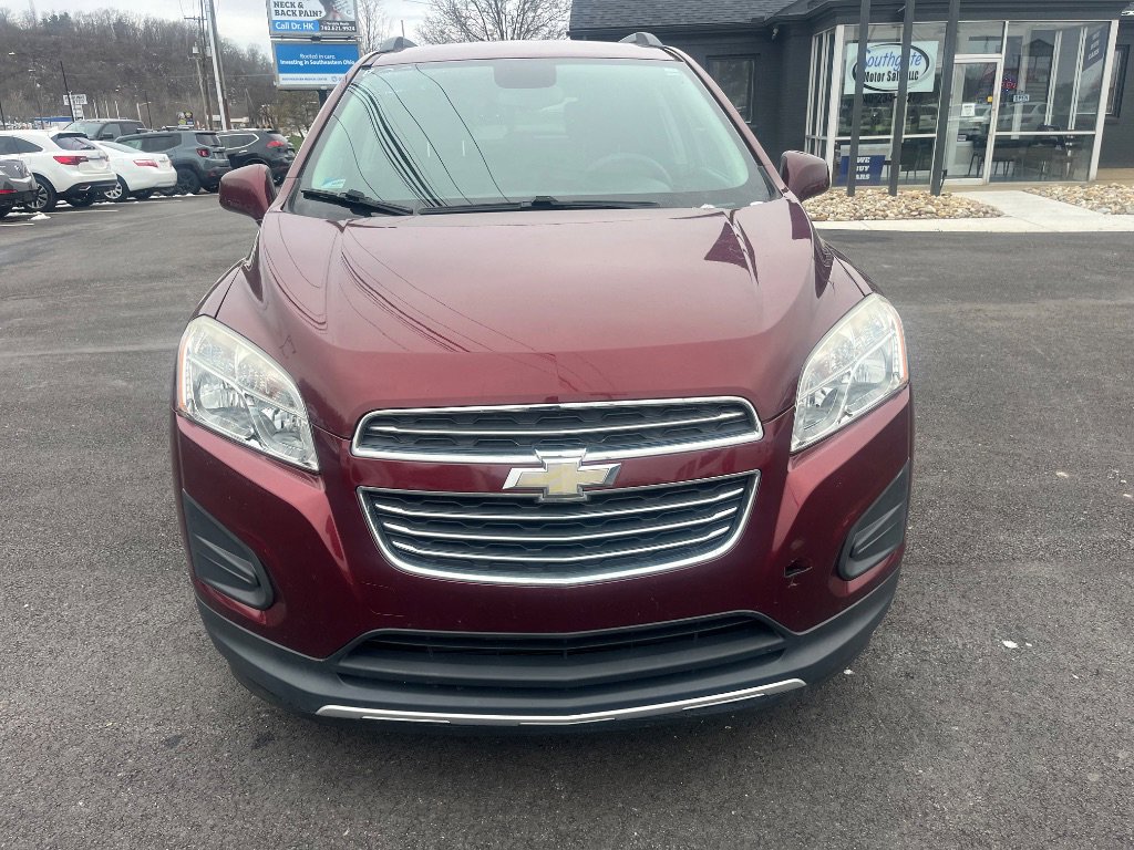 Used 2016 Chevrolet Trax LT w/ LPO, Protection Package FWD image 2