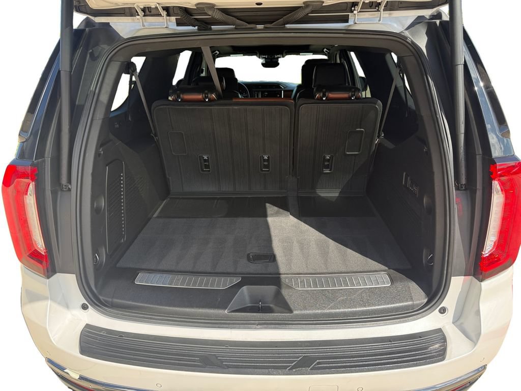Used 2023 GMC Yukon XL Denali Ultimate AWD/4WD image 18