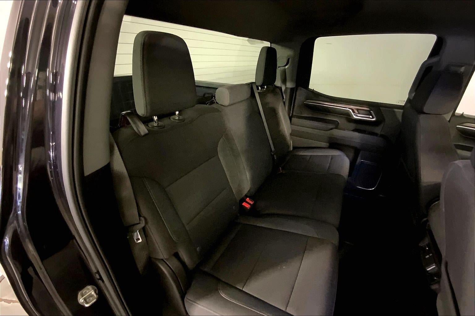Used 2024 Chevrolet Silverado 1500 LT AWD/4WD image 23