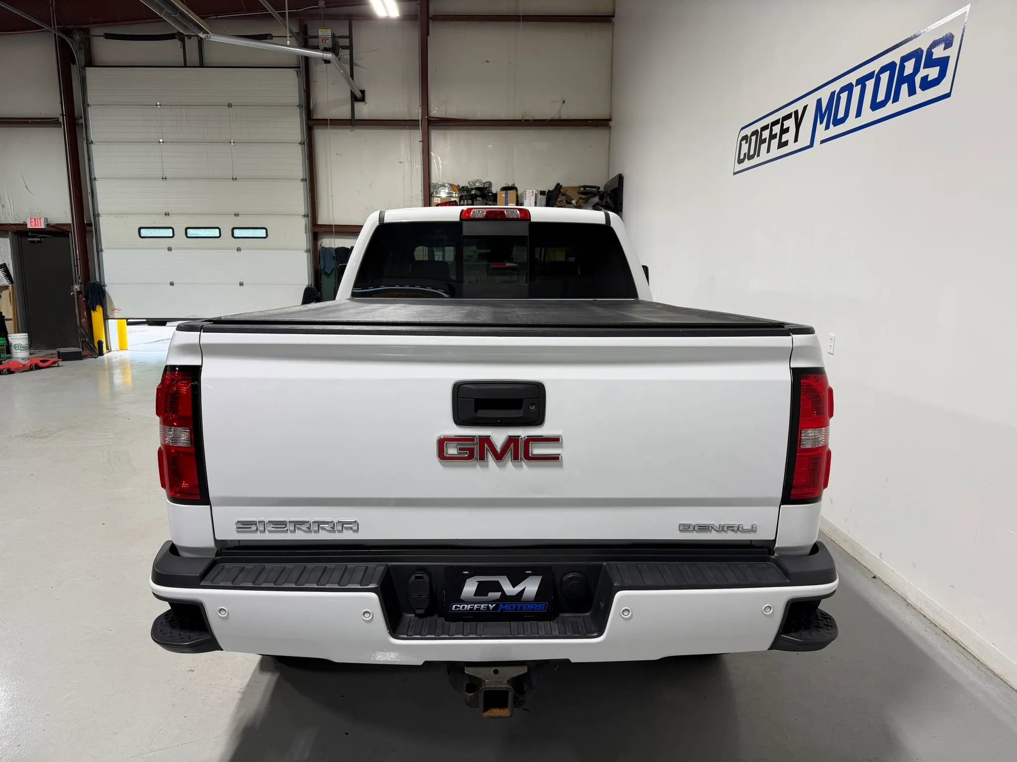 Used 2019 GMC Sierra 2500 Denali w/ Duramax Plus Package AWD/4WD image 5