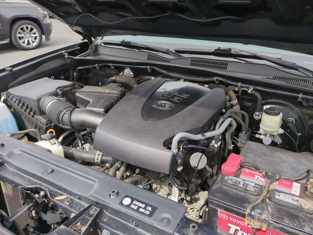 Used 2018 Toyota Tacoma TRD Sport image 24
