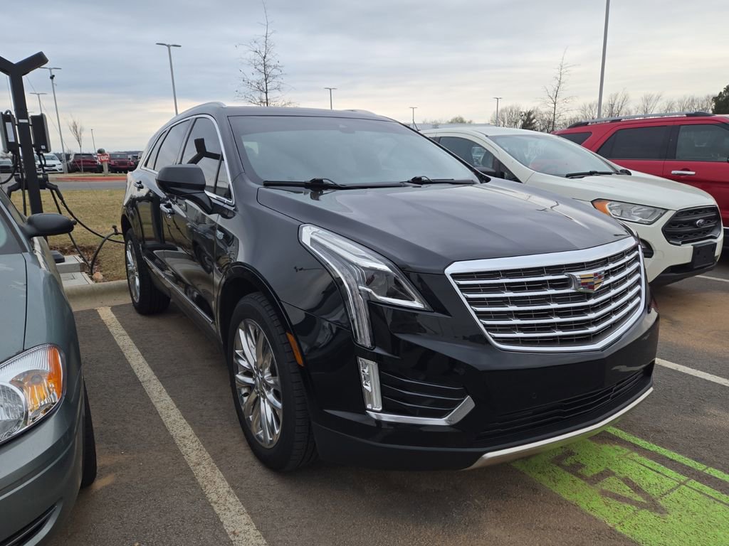 Used 2017 Cadillac XT5 Platinum image 4