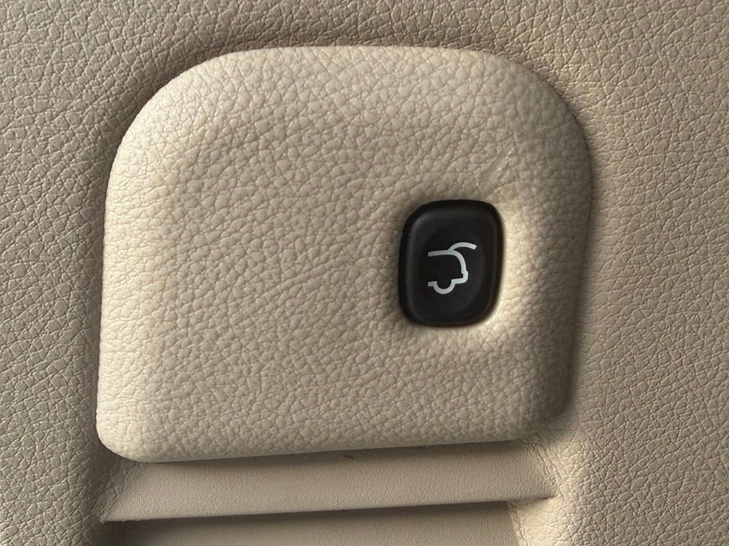 Used 2018 Jeep Grand Cherokee Limited RWD image 29