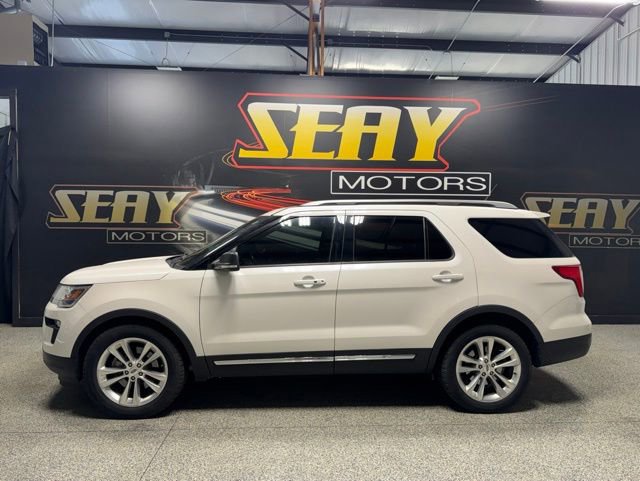 Used 2019 Ford Explorer XLT w/ Equipment Group 201A FWD image 2