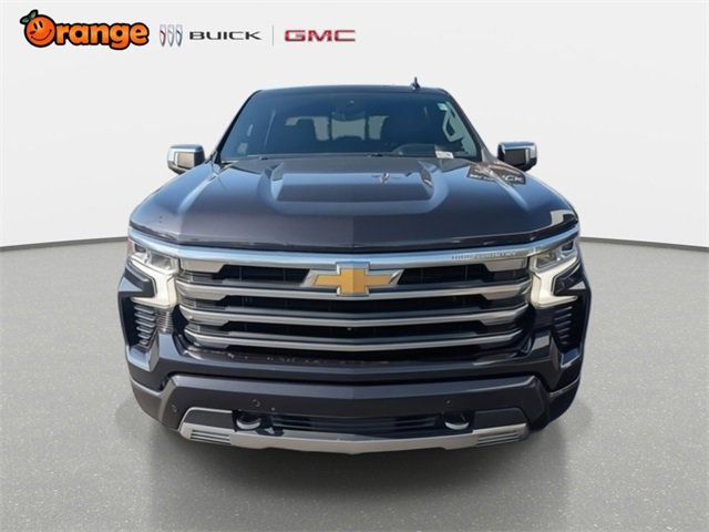 Used 2023 Chevrolet Silverado 1500 High Country w/ Technology Package image 9