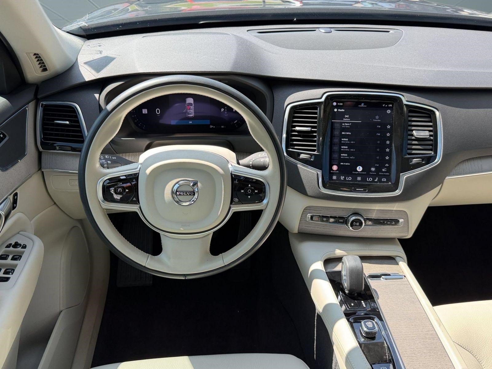 Used 2025 Volvo XC90 B6 Plus w/ Protection Package Premier AWD/4WD image 28