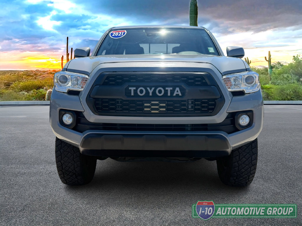 Used 2021 Toyota Tacoma SR5 RWD image 11