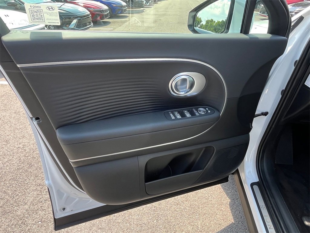 New 2026 Hyundai Ioniq 9 SEL image 10