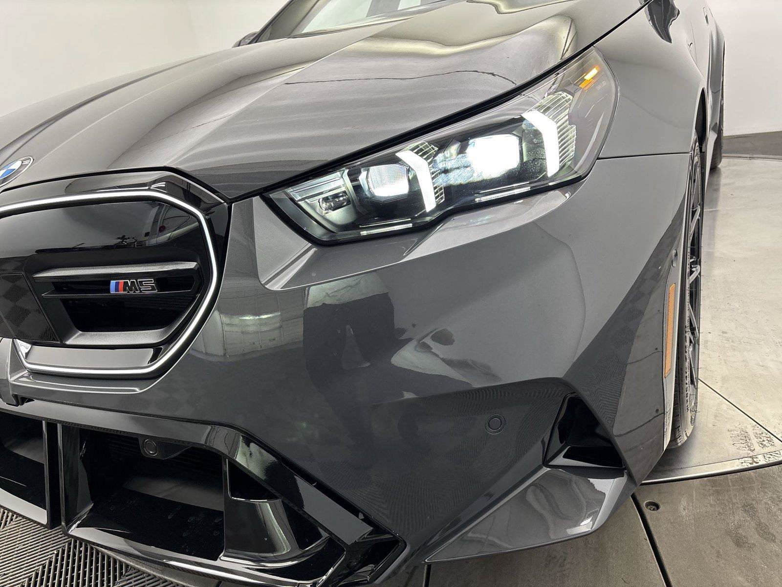 New 2027 BMW M5 w/ Executive Package AWD/4WD image 17