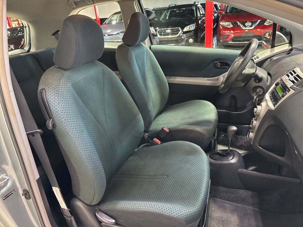 Used 2008 Toyota Yaris 2-Door Hatchback image 24