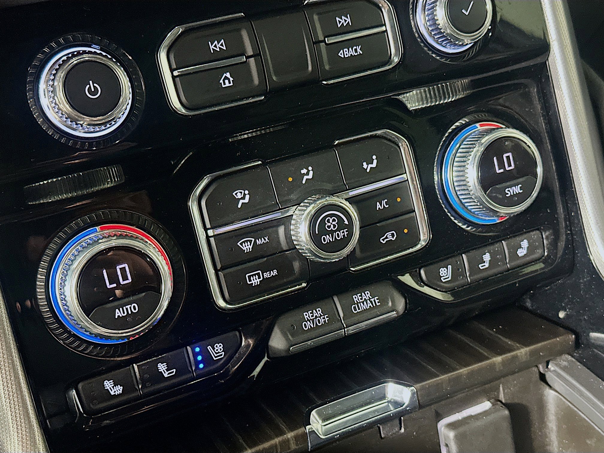 Used 2021 GMC Yukon XL Denali w/ Advanced Technology Package image 24