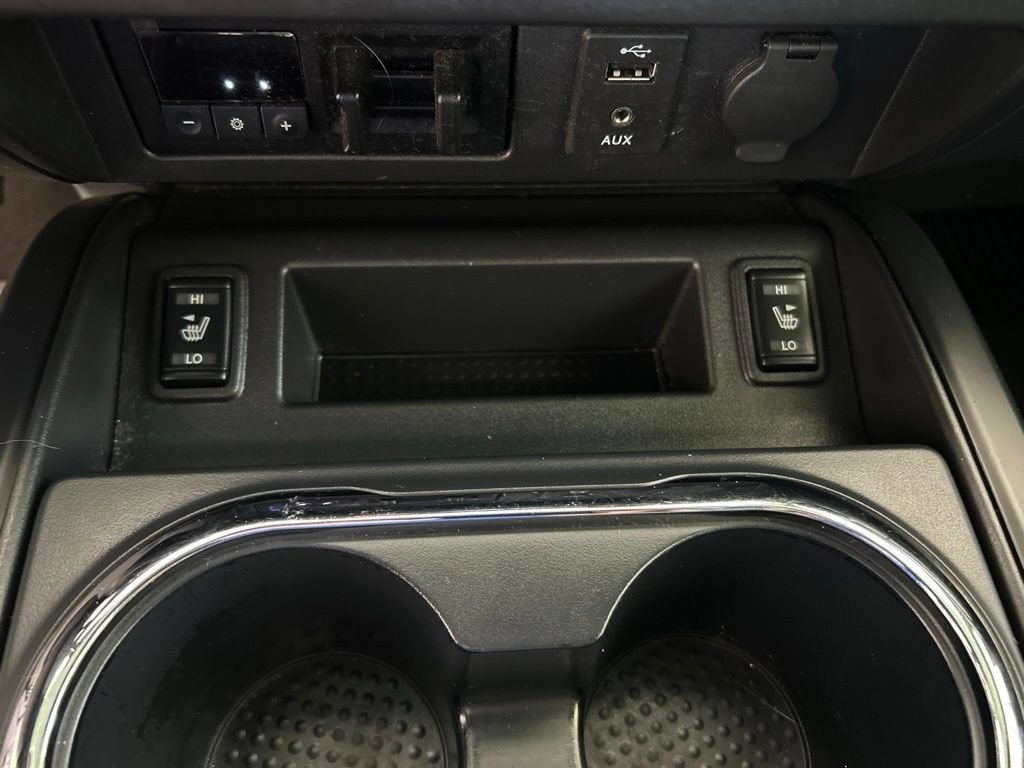 Used 2018 Nissan Titan SV w/ SV Convenience Package AWD/4WD image 56