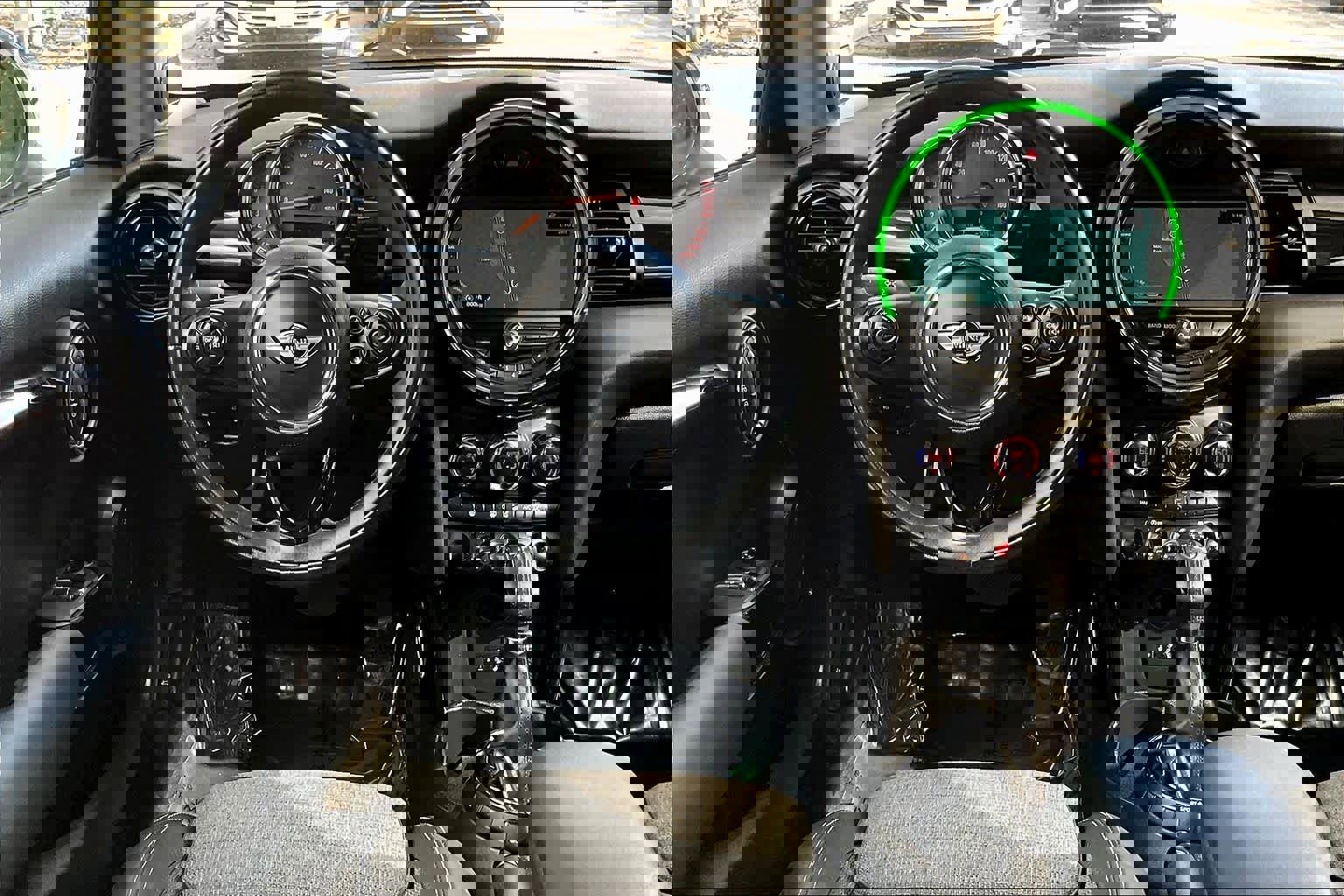 Used 2016 MINI Cooper 2-Door Hardtop image 5