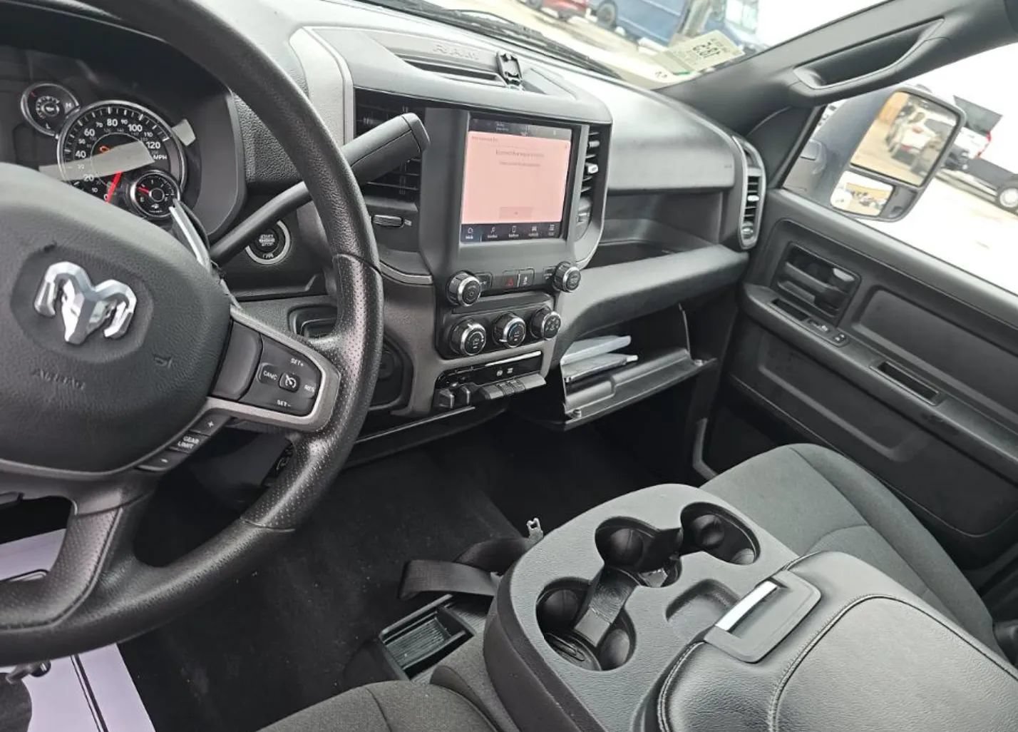 Used 2024 RAM 3500 Tradesman w/ Chrome Appearance Group AWD/4WD image 9