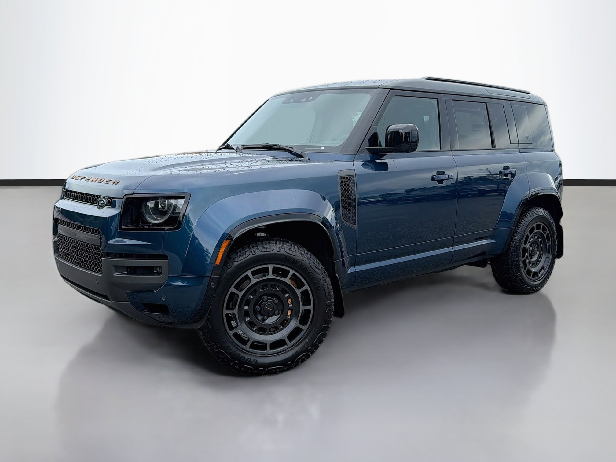 New 2026 Land Rover Defender 110 OCTA AWD/4WD image 1