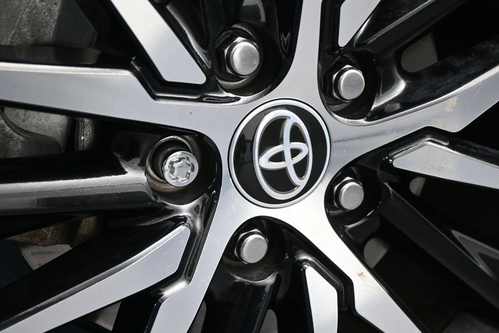 Used 2023 Toyota Camry SE FWD image 31