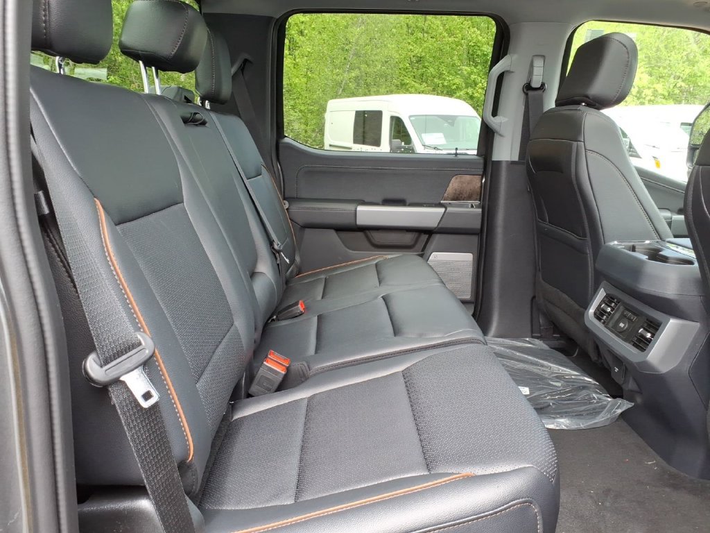 New 2026 Ford F350 Lariat w/ Black Appearance Package AWD/4WD image 15