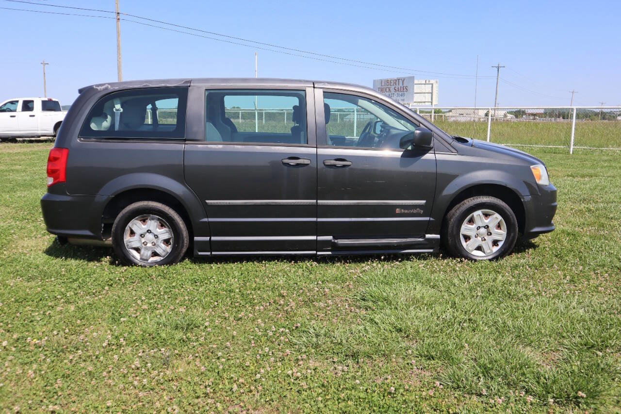 Used 2012 Dodge Grand Caravan American Value Package FWD image 15