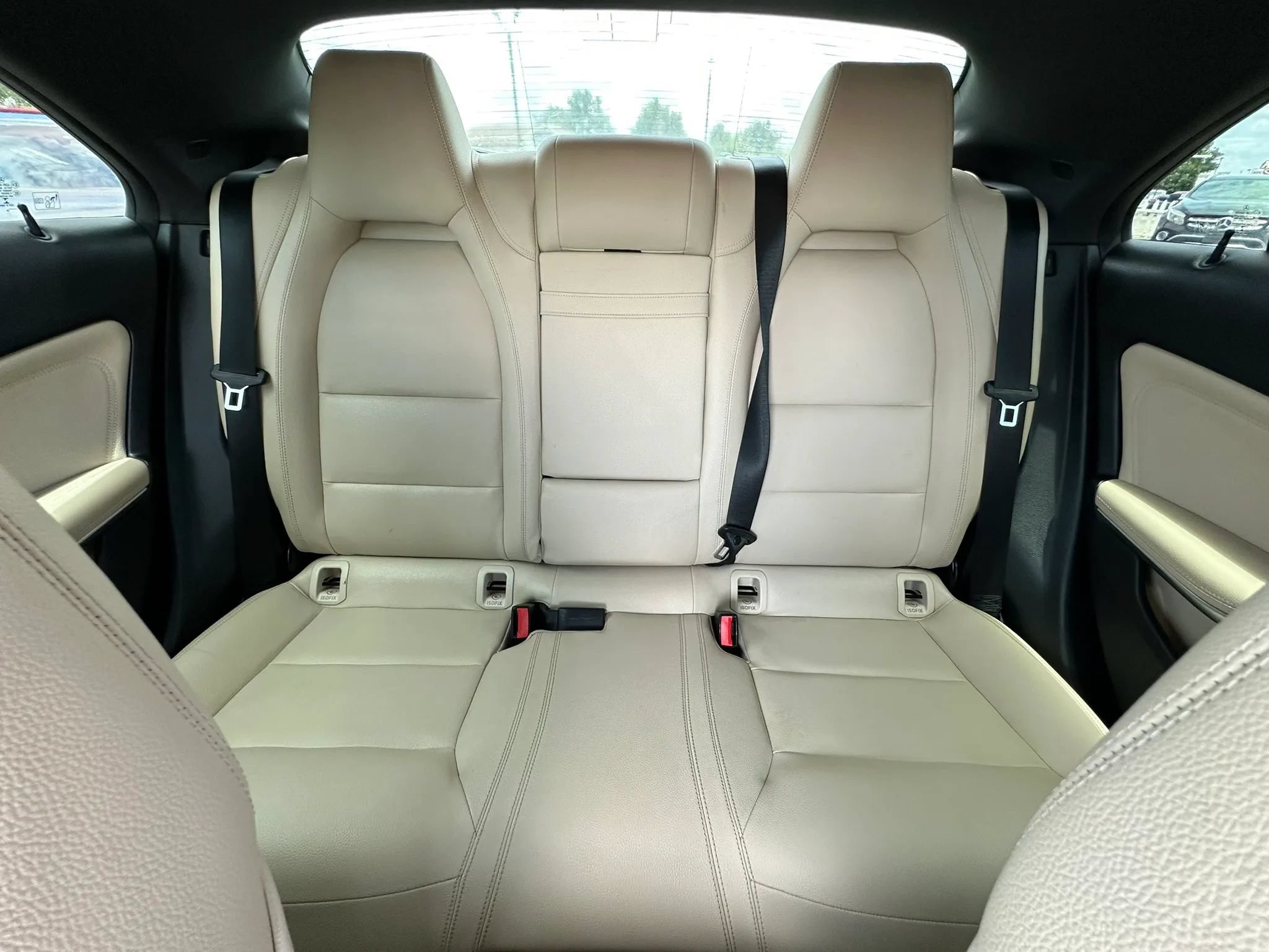 Used 2018 Mercedes-Benz CLA 250 image 16