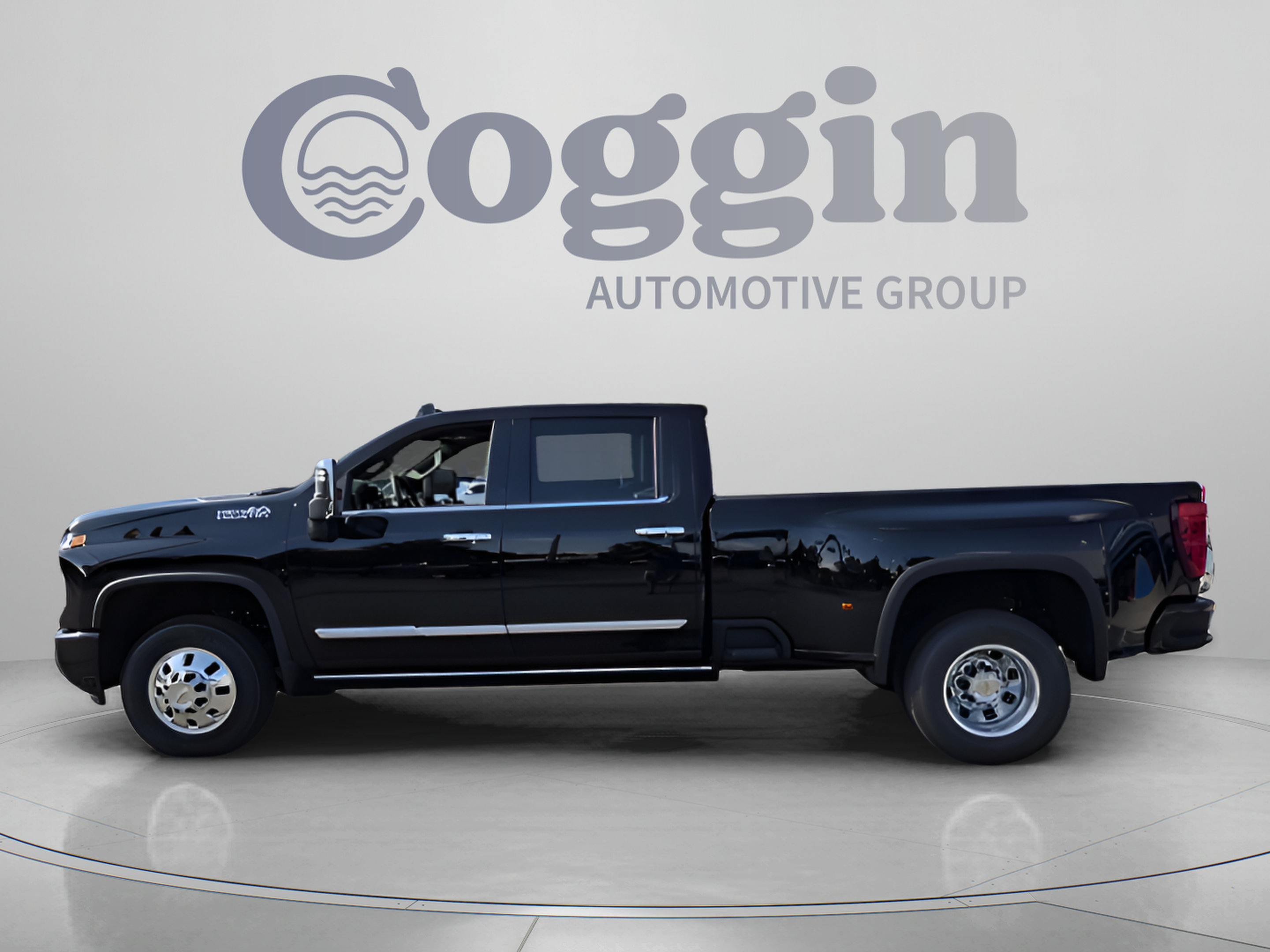 New 2026 Chevrolet Silverado 3500 High Country w/ High Country Premium Package AWD/4WD image 2