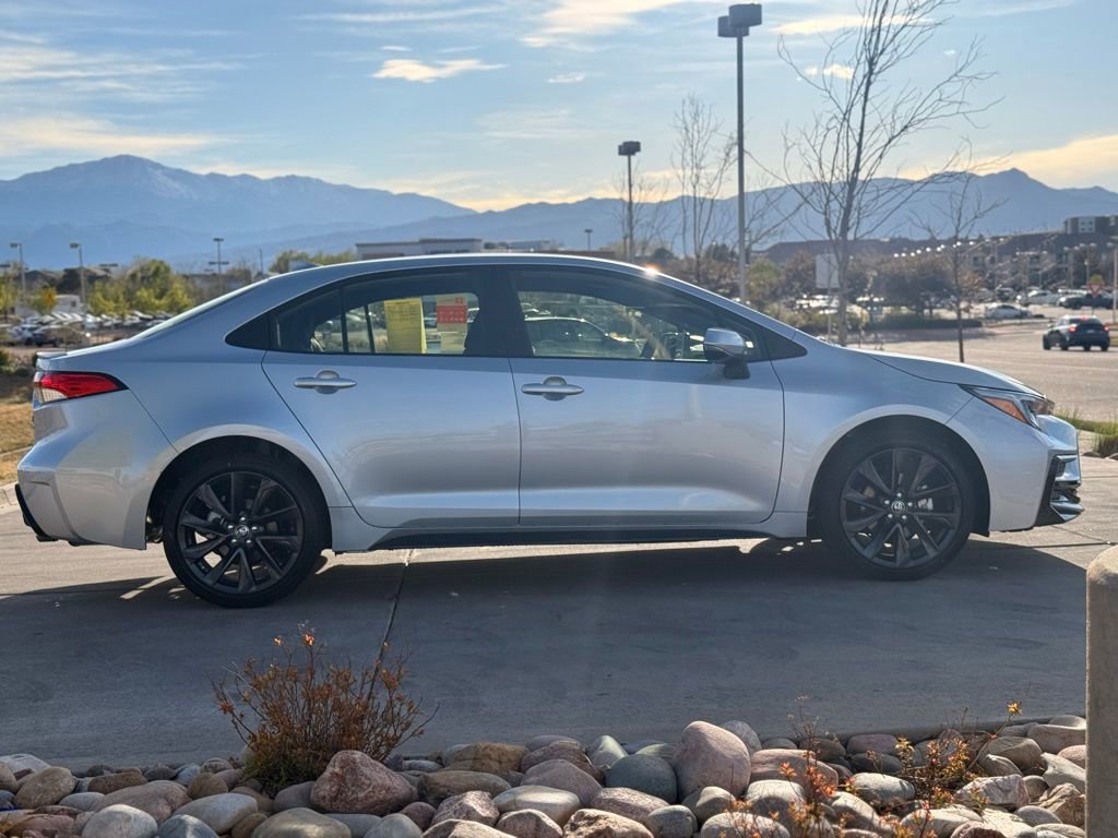 Used 2026 Toyota Corolla SE FWD image 8