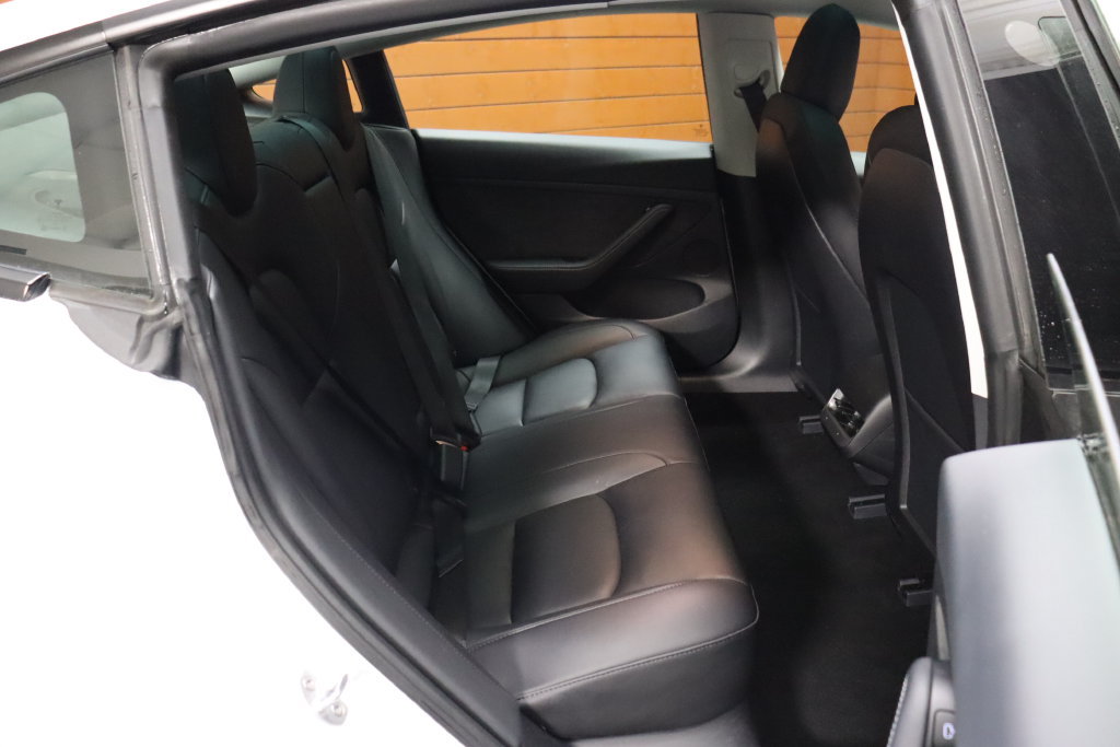 Used 2022 Tesla Model 3 Long Range AWD/4WD image 36