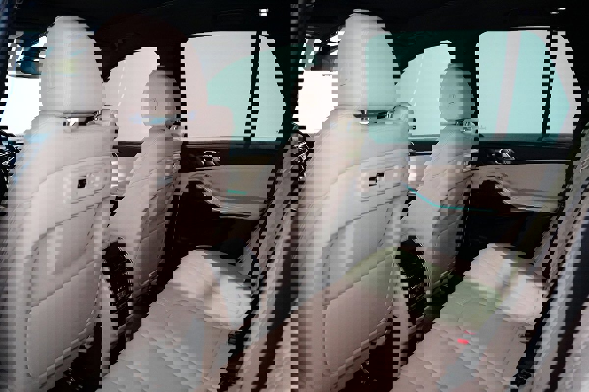 Used 2022 BMW X5 xDrive40i w/ Premium Package image 18