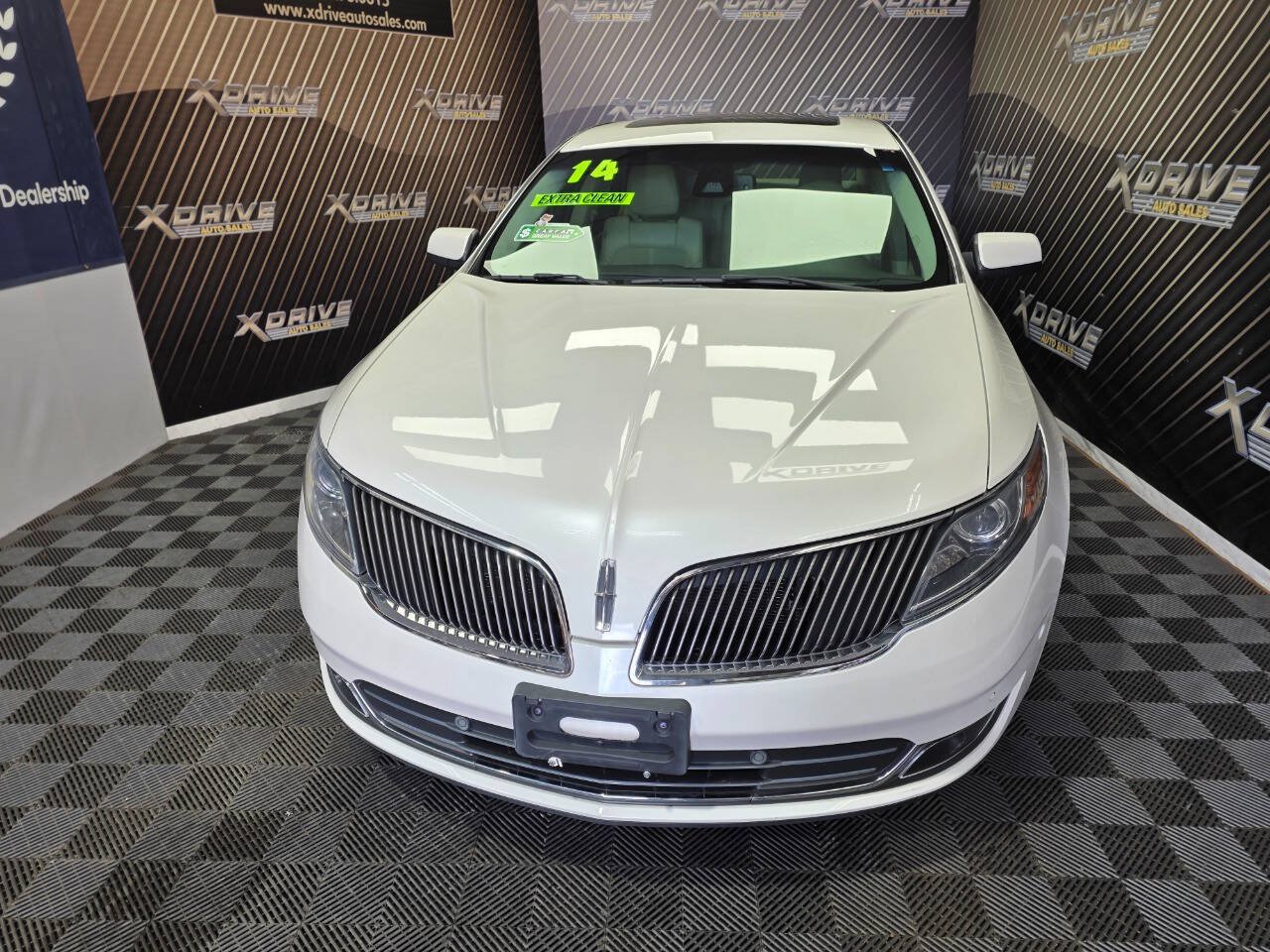 Used 2014 Lincoln MKS AWD w/ Equipment Group 201A image 4