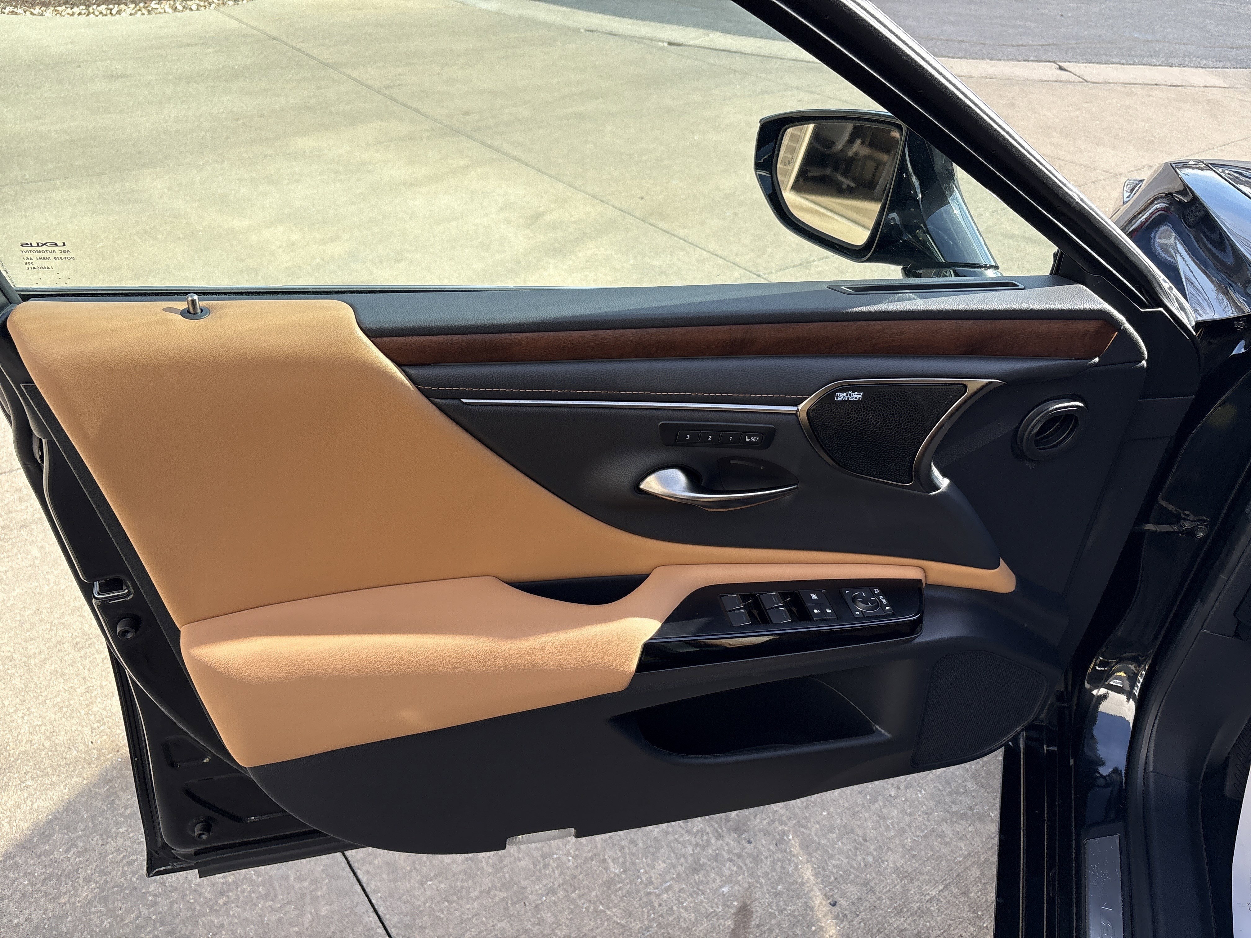 Used 2023 Lexus ES 350 Ultra Luxury image 14