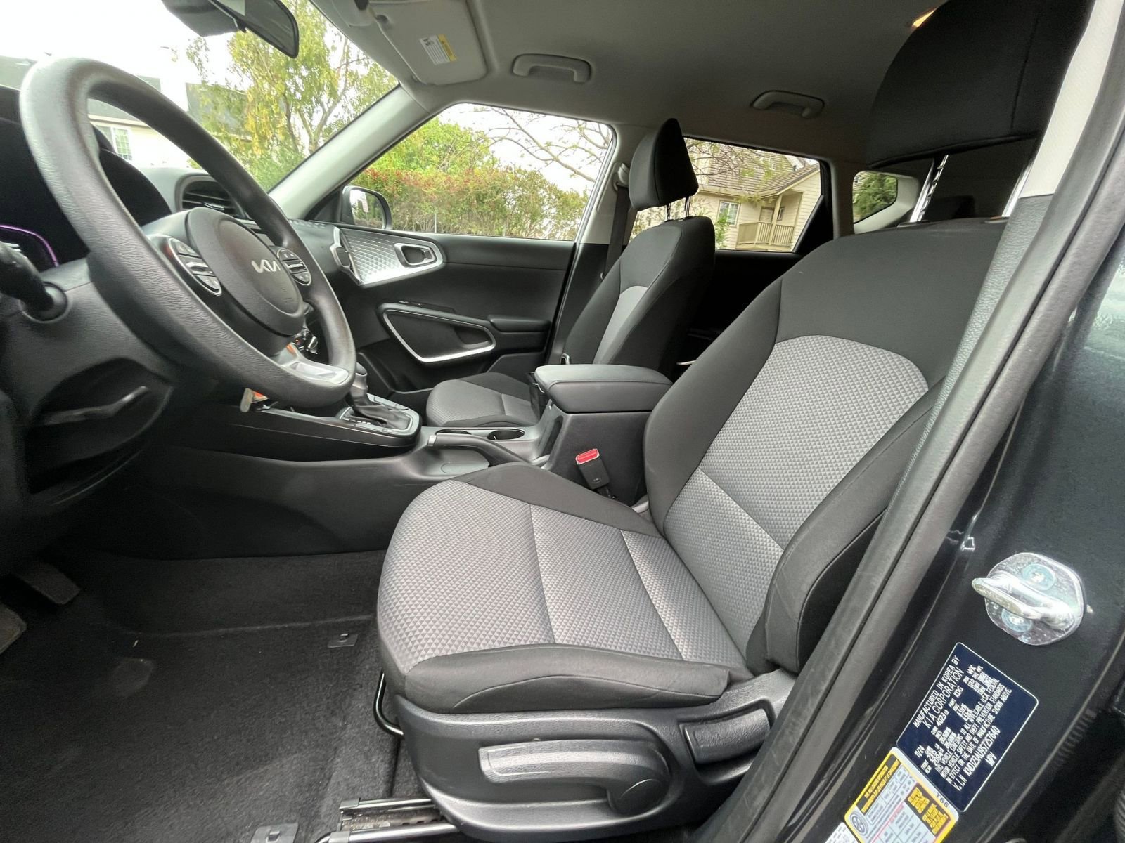 Used 2025 Kia Soul LX w/ LX Technology Package image 24