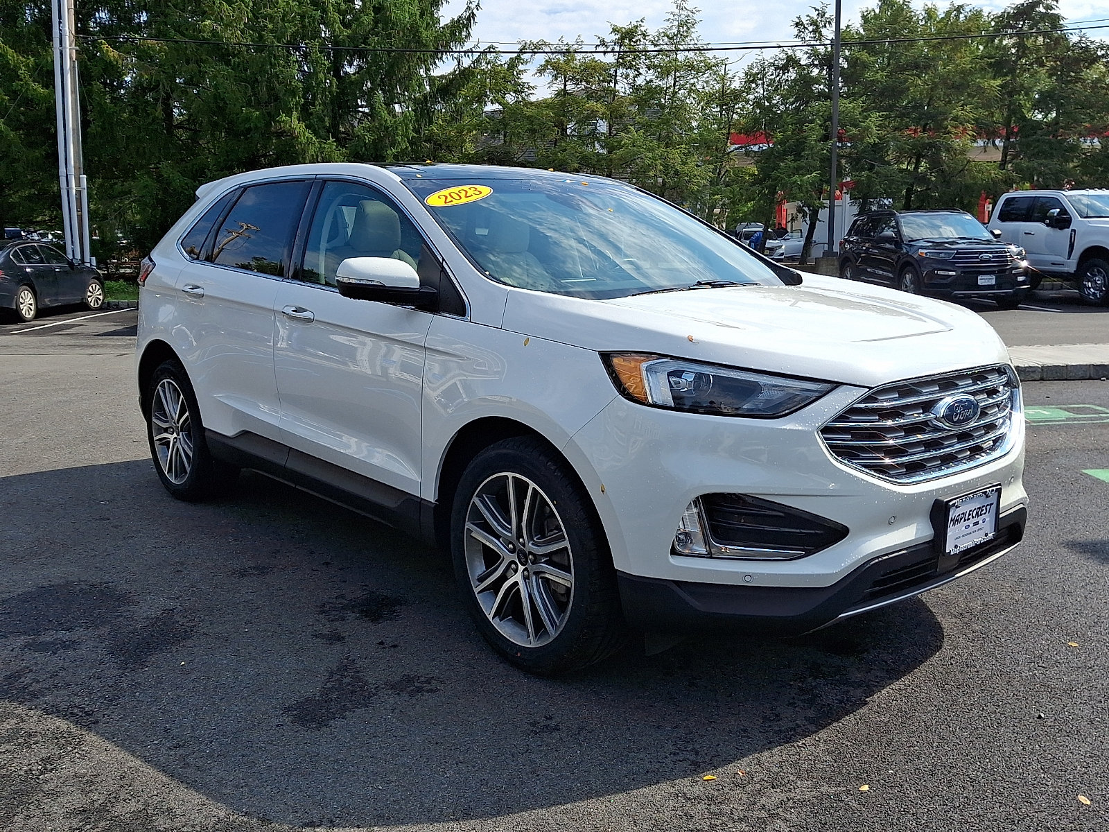 Certified 2023 Ford Edge Titanium AWD/4WD image 3