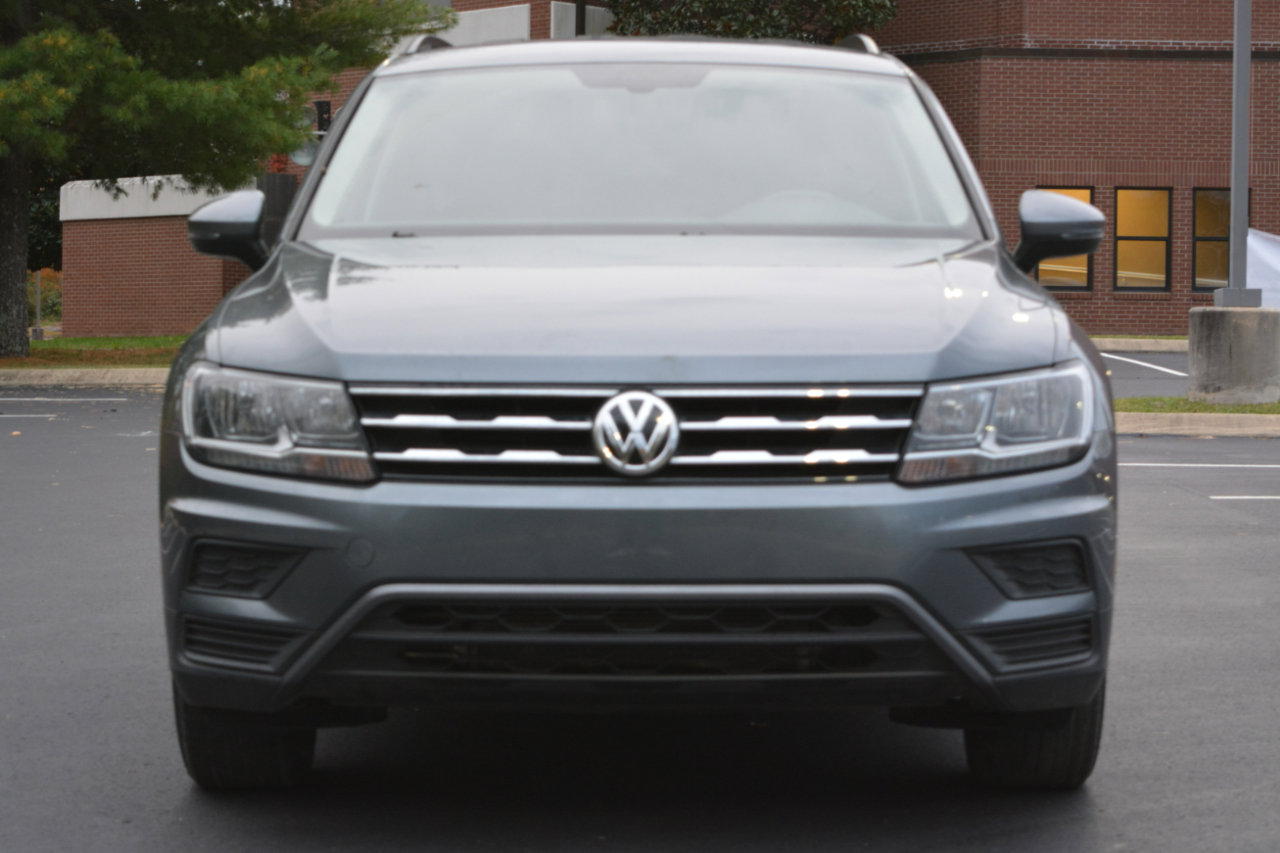 Used 2021 Volkswagen Tiguan SE image 2
