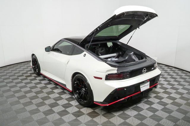 Used 2025 Nissan Z NISMO w/ Floor Mat Package image 23