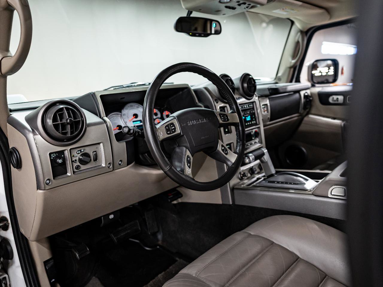 Used 2003 HUMMER H2 w/ Preferred Equipment Group image 37