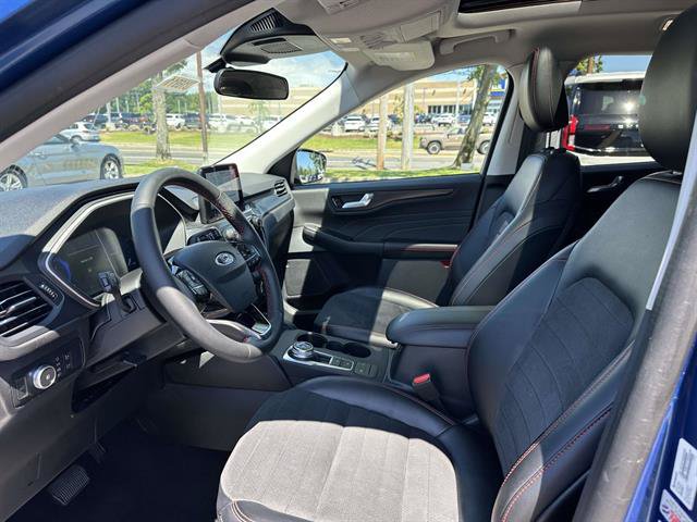 Used 2022 Ford Escape SEL w/ SEL Stealth AWD Package image 12