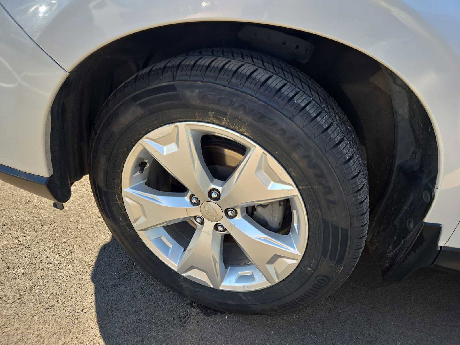 Used 2015 Subaru Forester 2.5i Premium w/ All-Weather Package image 9