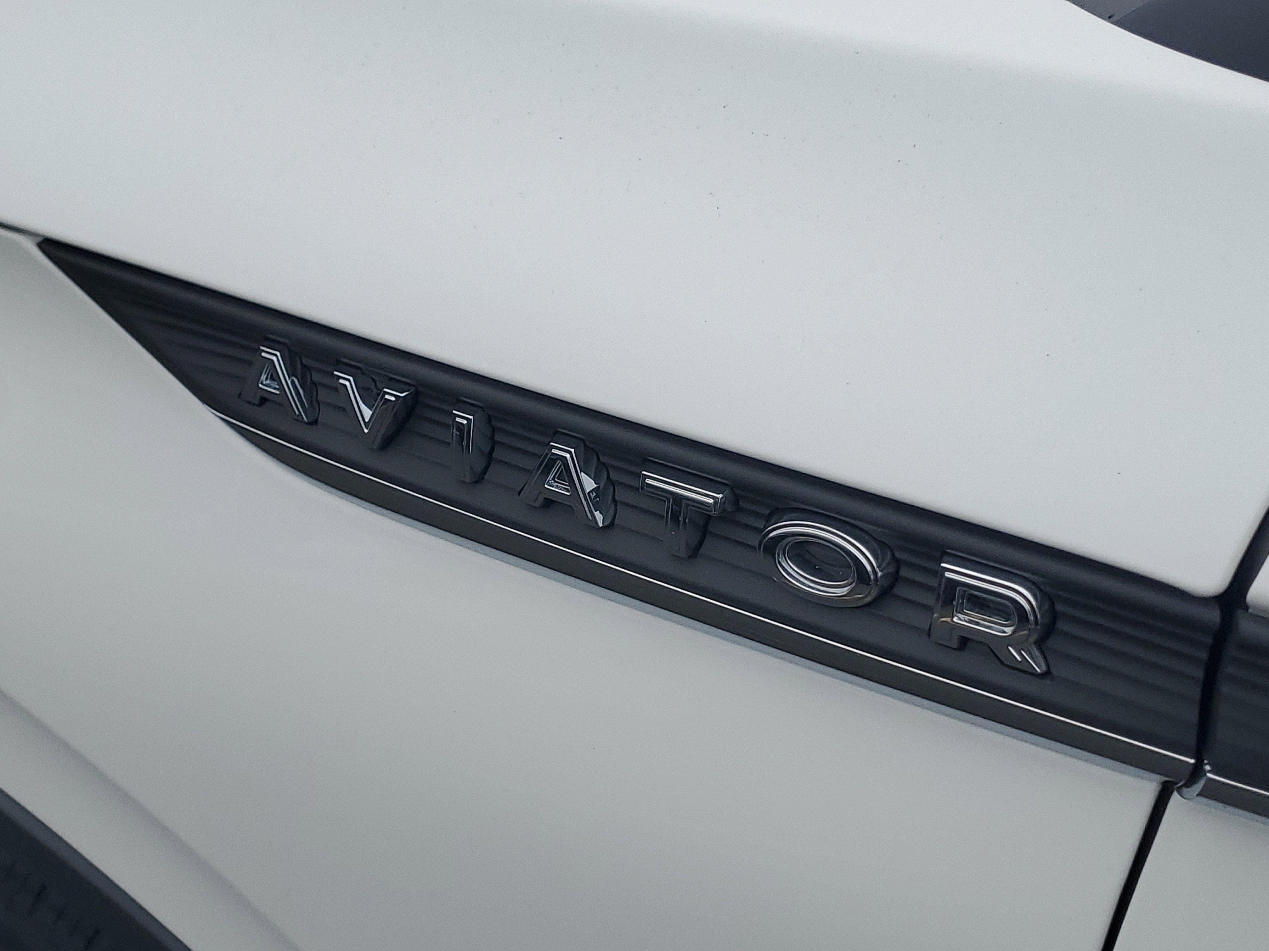 New 2026 Lincoln Aviator AWD image 7