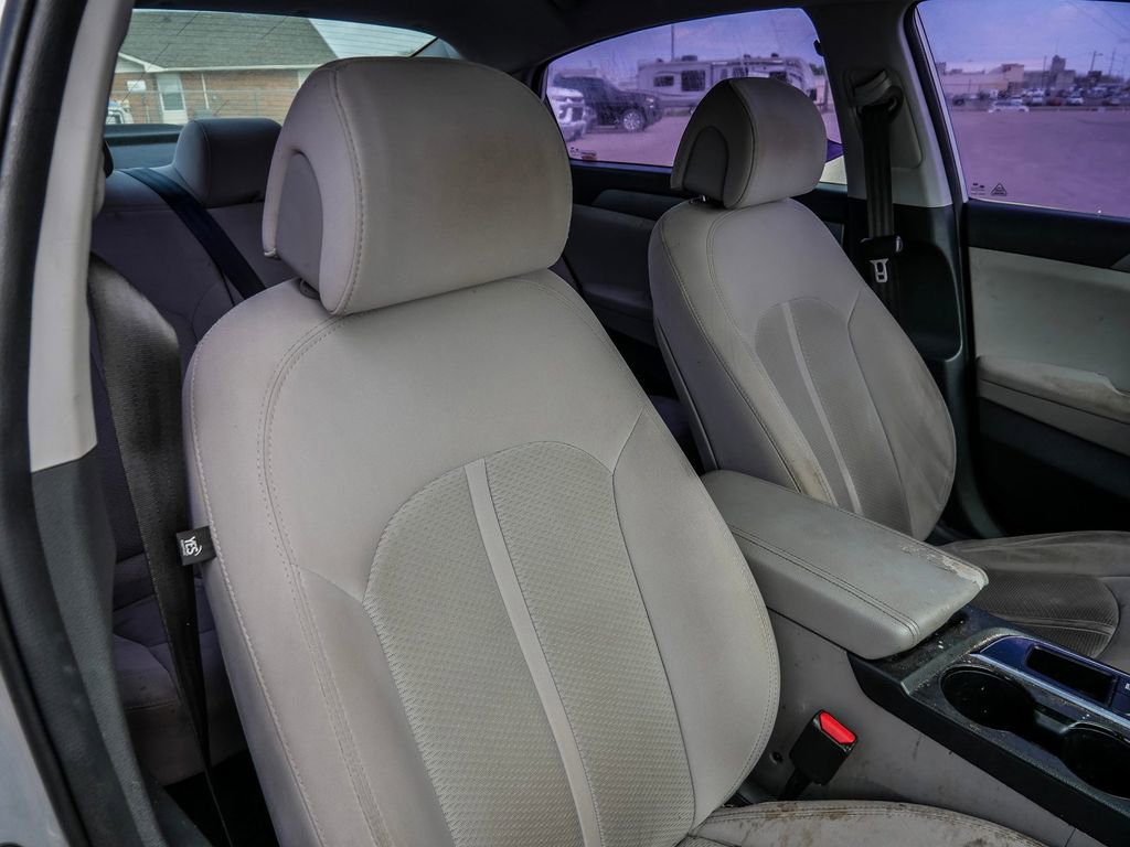 Used 2017 Hyundai Sonata SE FWD image 11