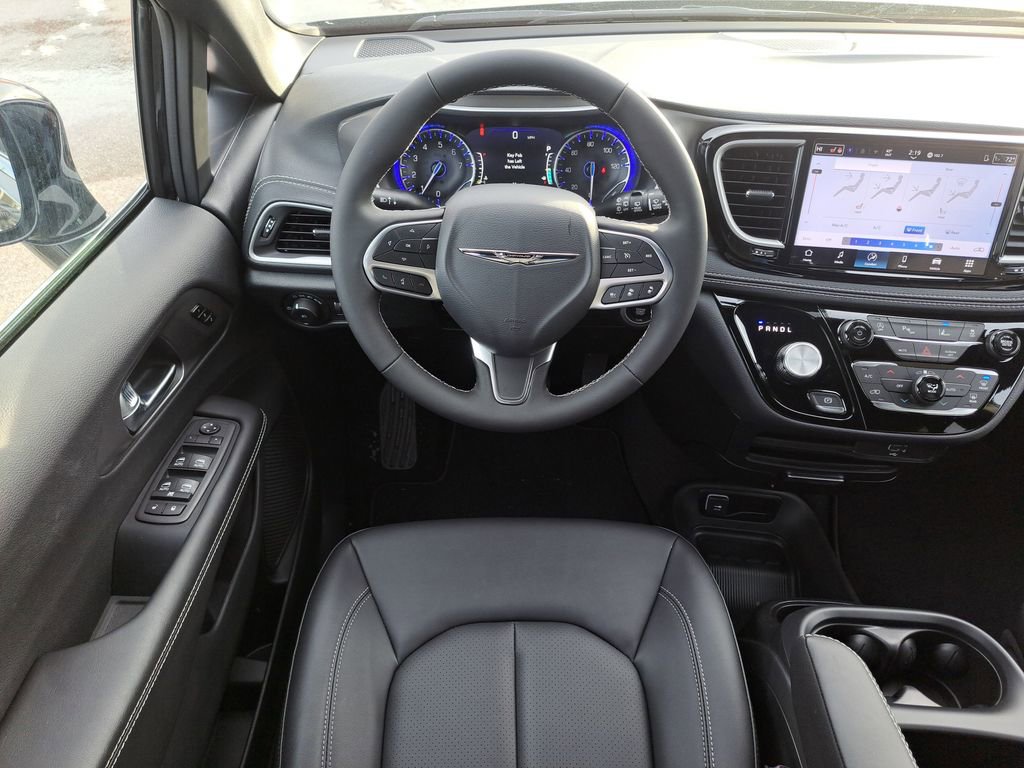 New 2026 Chrysler Pacifica Select FWD image 10