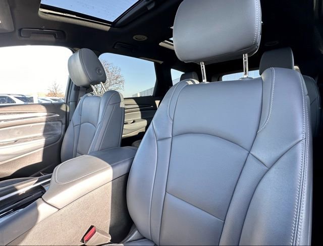 Used 2024 Buick Enclave Essence w/ Experience Buick Package image 14