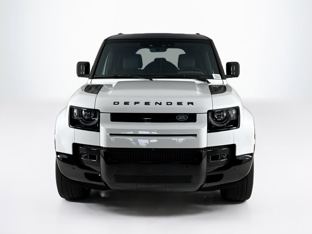 Used 2024 Land Rover Defender 110 X-Dynamic SE AWD/4WD image 8